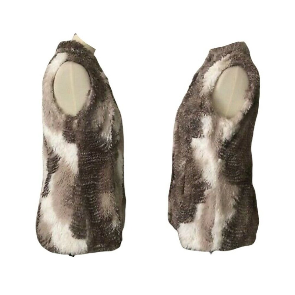 Cabi Womens Aspen Faux Fur Vest Women's SMALL Full Zip Tan Beige Soft Style 3179 - Picture 6 of 12